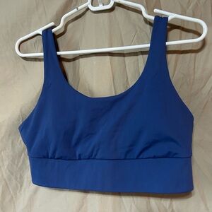 TAVI sports bra